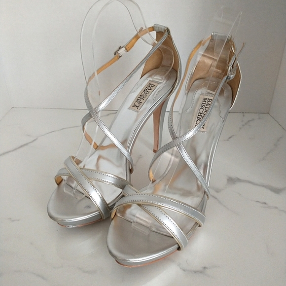 Badgley Mischka Fierce Ankle Strap Silver/Gold Heeled Sandals - 8.5 - Picture 15 of 16